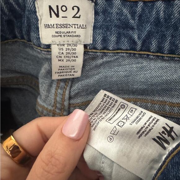 H&M Essentials No2 straight leg jeans, size 29x30 - Picture 2 of 4